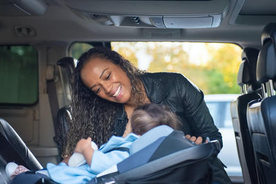 10 Tips on How to Travel with a Baby In A Taxi